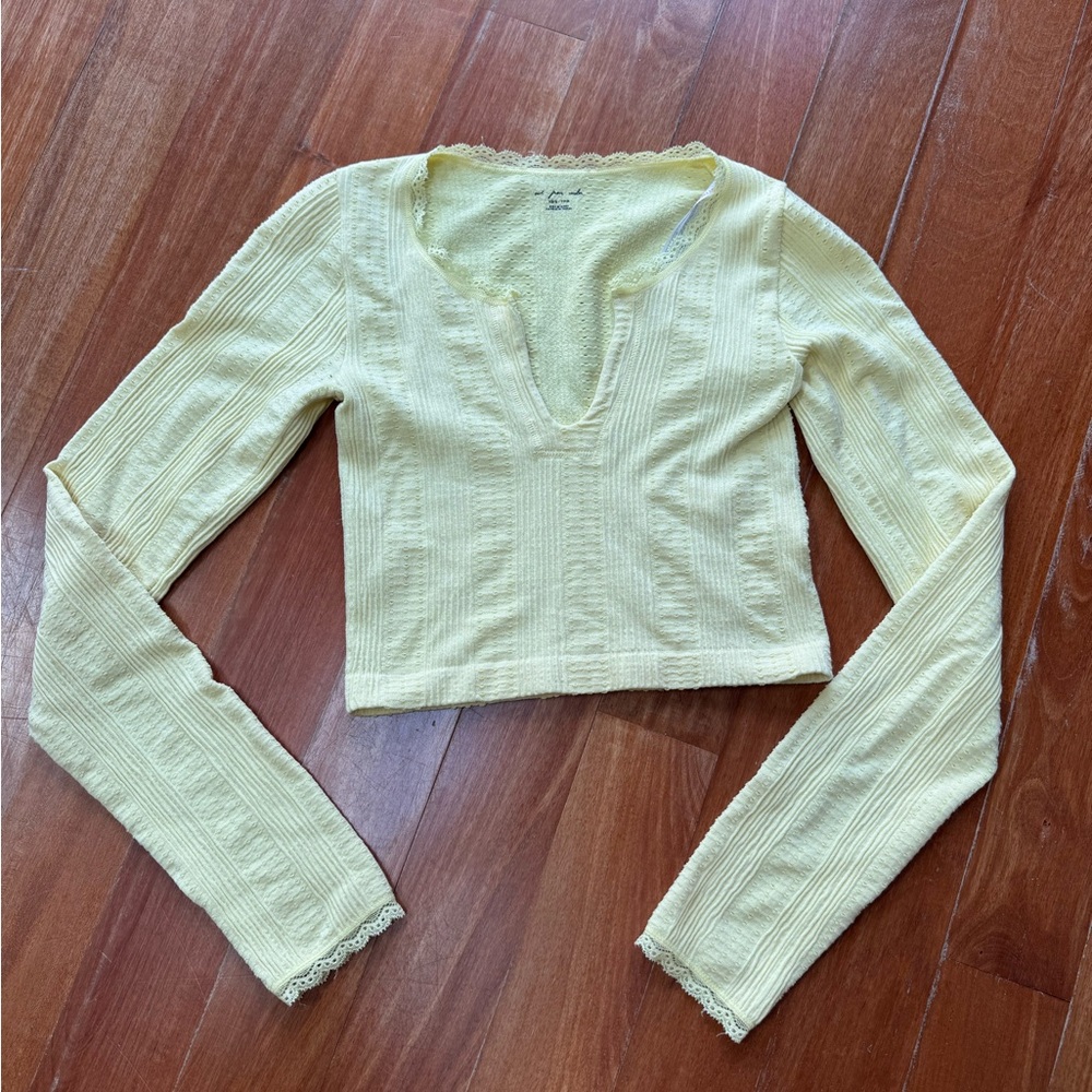 Urban Outfitters Light Yellow Long Sleeve Crop Top